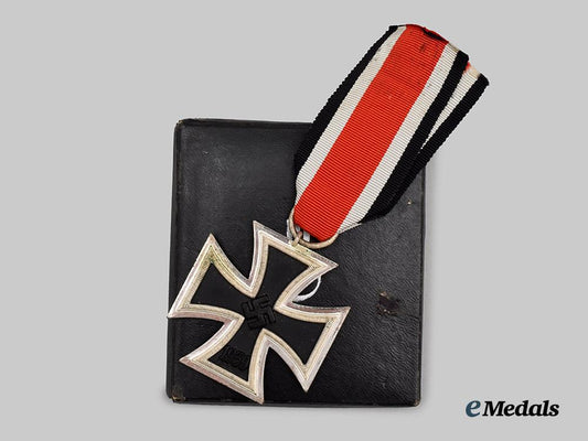 germany,_wehrmacht._a_mint1939_iron_cross_i_i_class,_by_gustav_brehmer,_with_rare_case___m_n_c0498