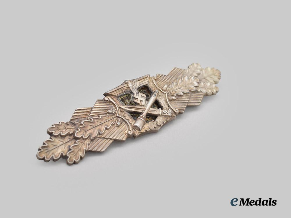 germany,_wehrmacht._a_close_combat_clasp,_silver_grade,_by_steinhauer&_lück___m_n_c0521