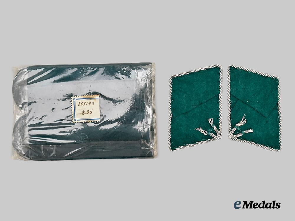 germany,_luftwaffe._a_set_of_administration_kriegsinspektor_rank_insignia___m_n_c0544