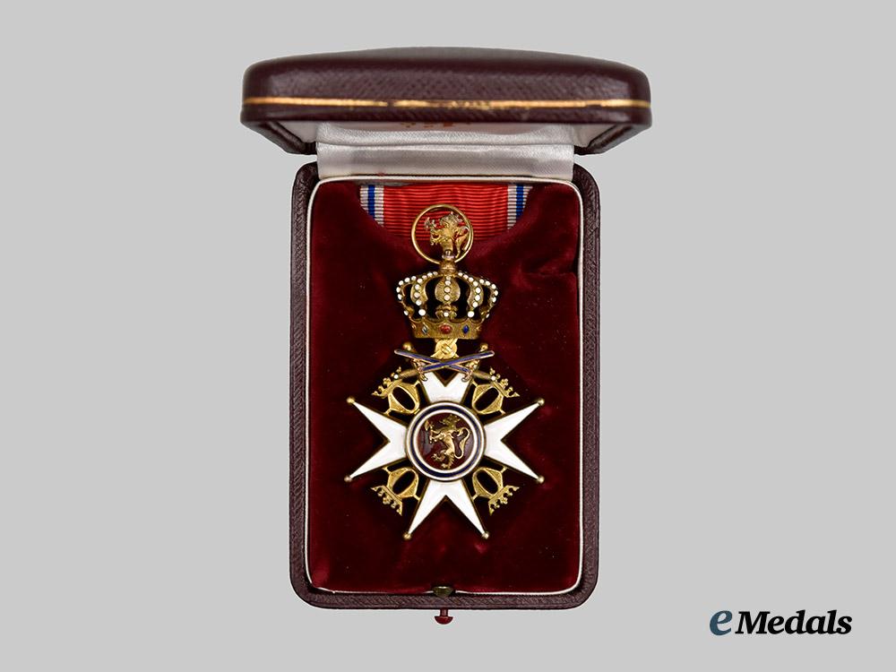 norway,_kingdom._an_order_of_olaf_in_gold,_i_class_knight_with_swords,_c.1920___m_n_c0585