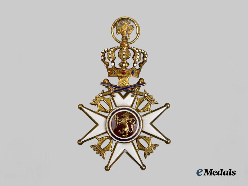 norway,_kingdom._an_order_of_olaf_in_gold,_i_class_knight_with_swords,_c.1920___m_n_c0592