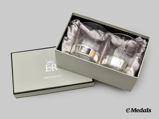 united_kingdom._her_majesty_queen_elizabeth_i_i._christmas2010_gift_of_two_tumblers,_boxed___m_n_c0608