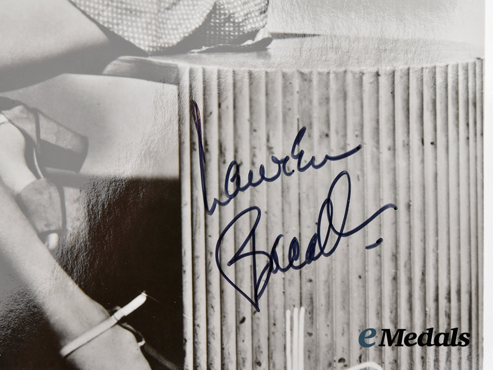 united_states._a_signed_photograph_of_hollywood_actress_lauren_bacall___m_n_c0619