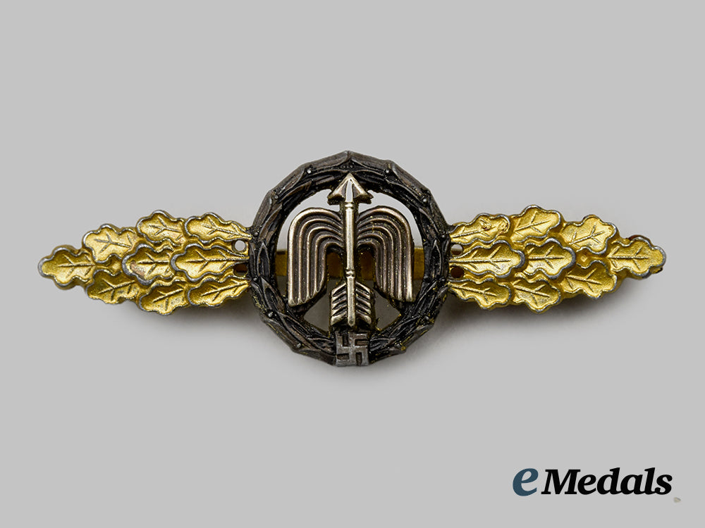 germany,_luftwaffe._a_short-_range_night_fighter_clasp,_gold_grade___m_n_c0629