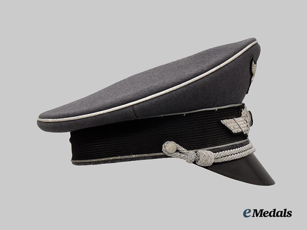 germany,_luftwaffe._an_officer’s_visor_cap,_by_peküro___m_n_c0636