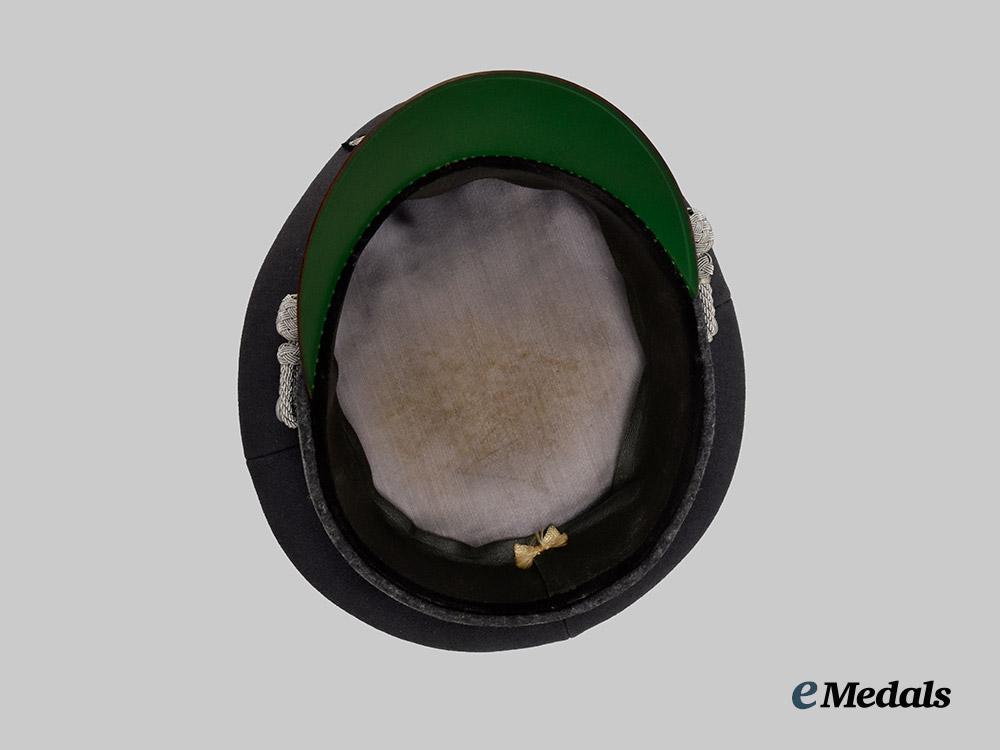 germany,_luftwaffe._an_officer’s_visor_cap,_by_peküro___m_n_c0641