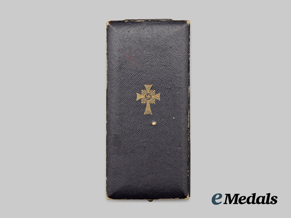 germany,_third_reich._an_honour_cross_of_the_german_mother,_gold_grade_with_case,_by_alois_rettenmaier___m_n_c0655