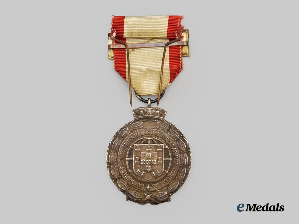 portugal,_republic._a_commemorative_medal_for_special_service_commissions_of_the_portuguese_armed_forces___m_n_c0655