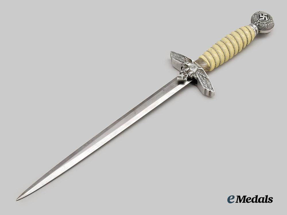 germany,_luftwaffe._an_officer’s_dress_dagger,_with_hanger,_by_robert_klaas___m_n_c0657