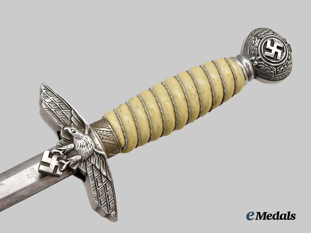 germany,_luftwaffe._an_officer’s_dress_dagger,_with_hanger,_by_robert_klaas___m_n_c0660