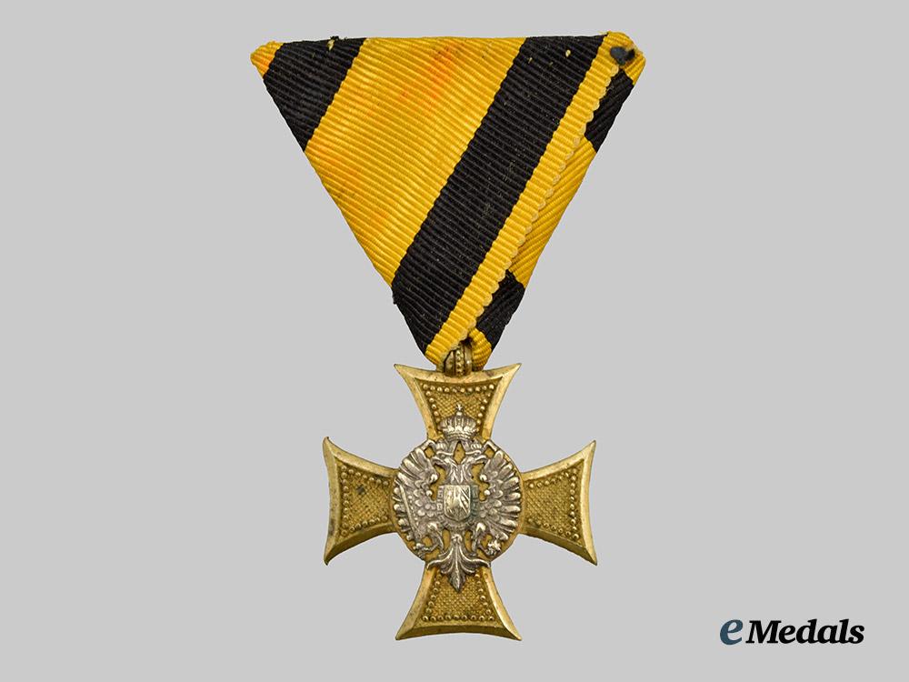 austria,_imperial._a_long_service_decoration,_i_i_i_class_for_officers_with_mother_of_pearl_reverse___m_n_c0716