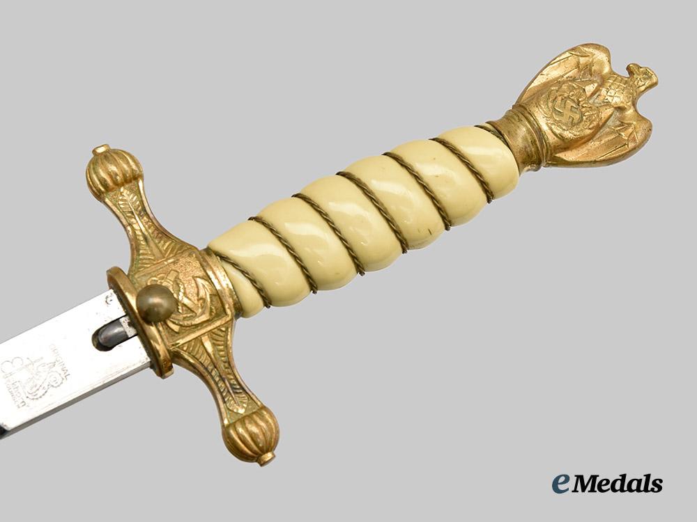 germany,_kriegsmarine._an_officer’s_dress_dagger,_by_carl_eickhorn___m_n_c0716