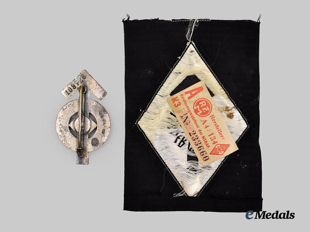 germany,_h_j._a_pair_of_proficiency_badges,_silver_grade___m_n_c0721