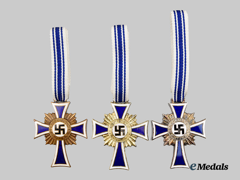 germany,_third_reich._a_lot_of_honour_crosses_of_the_german_mother,_all_grades___m_n_c0723