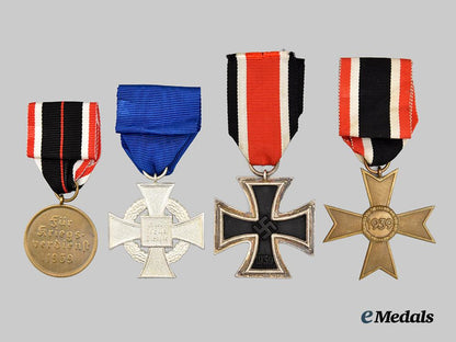 germany,_wehrmacht._a_mixed_lot_of_service_awards___m_n_c0731