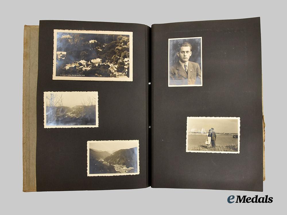 germany,_heer._a_private_wartime_photo_album,_battle_of_france_with_award_documents,_to_obergefreiter_benedikt_kellermann___m_n_c0732
