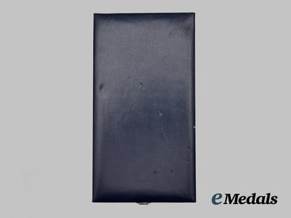 spain,_kingdom._a_gold_medal_of_merit_in_the_fine_arts_to_geraldine_chaplin(_daughter_of_charlie_chaplin)___m_n_c0737
