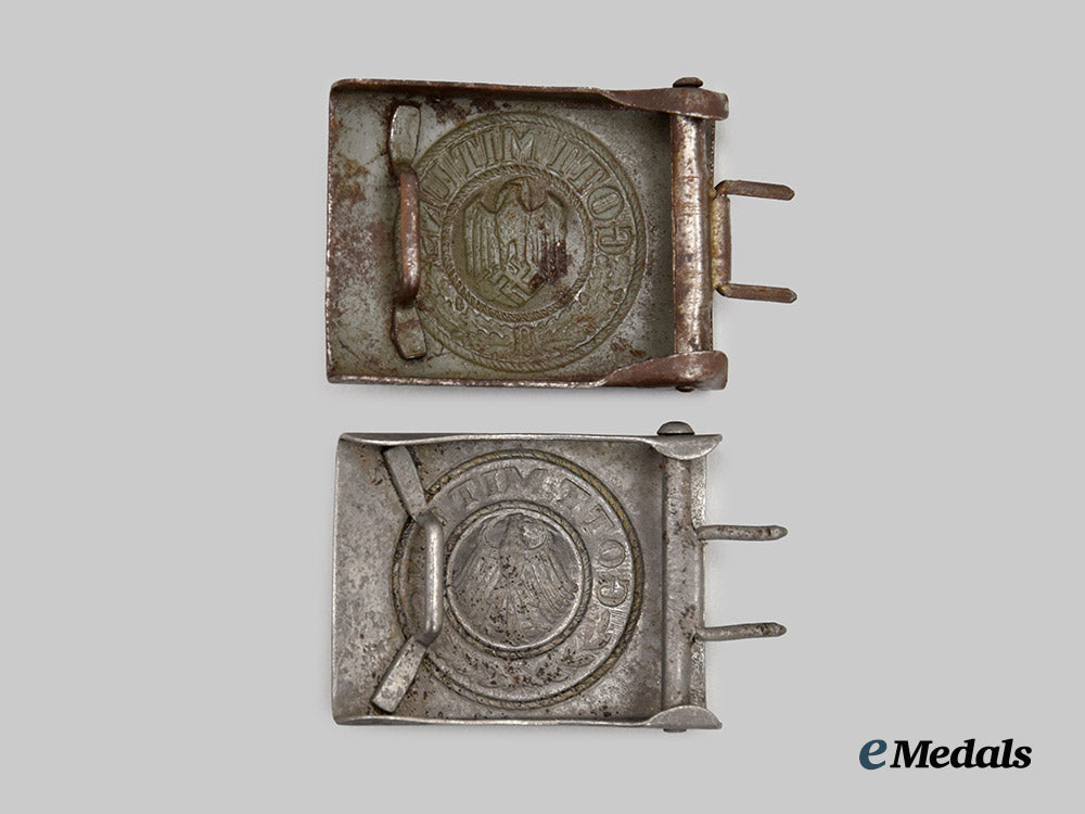 germany,_heer._a_pair_of_enlisted_personnel_belt_buckles___m_n_c0741