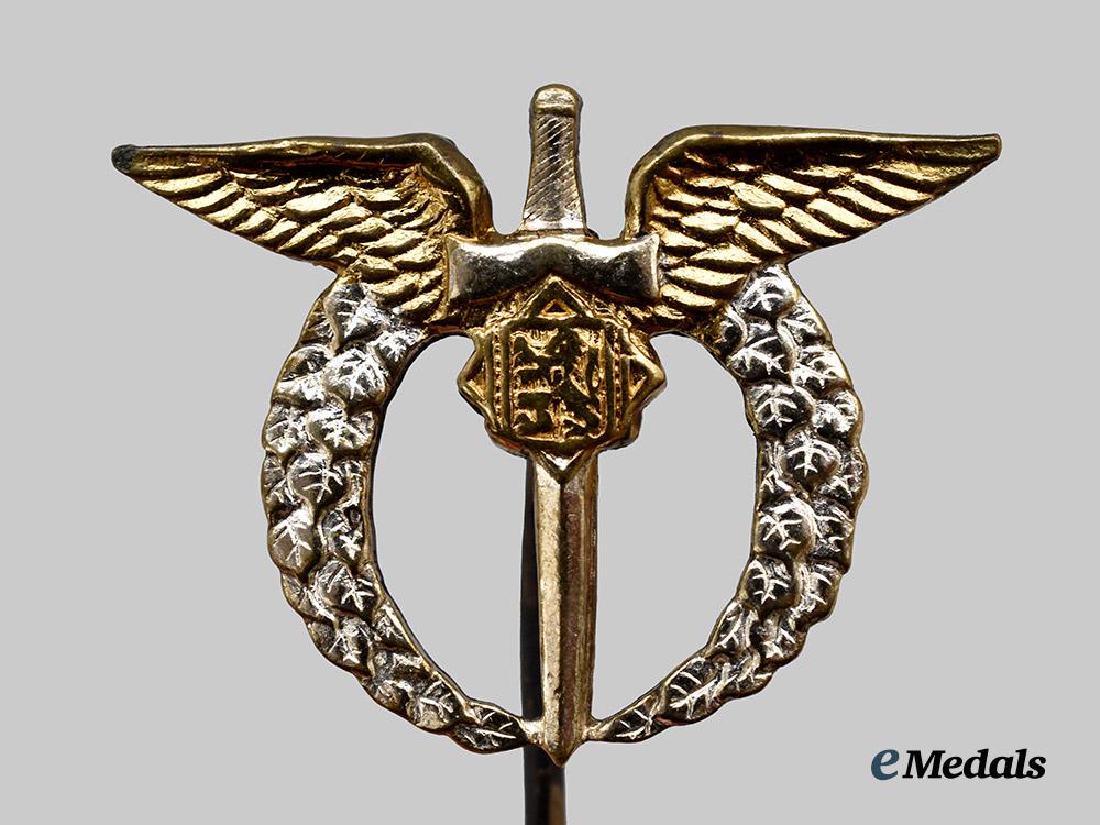 czechoslovakia,_i_republic._an_air_force_pilot_badge_with_stickpin,_c.1938___m_n_c0741