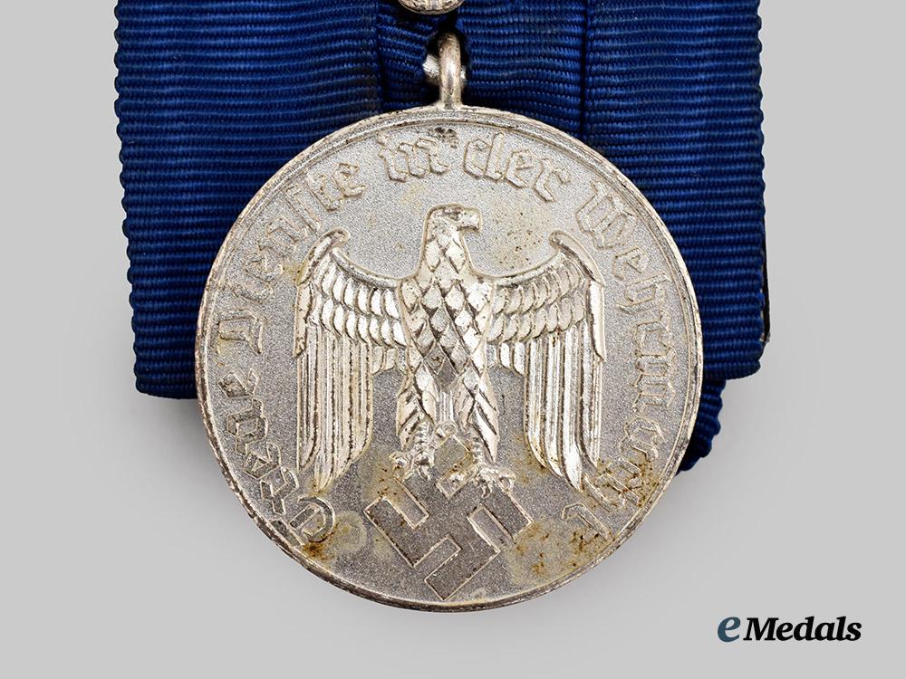 germany,_wehrmacht._a4-_year_long_service_award,_on_single_mount___m_n_c0749