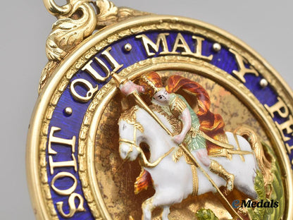 united_kingdom._an_order_of_the_garter,_lesser_george_in_gold___m_n_c0750