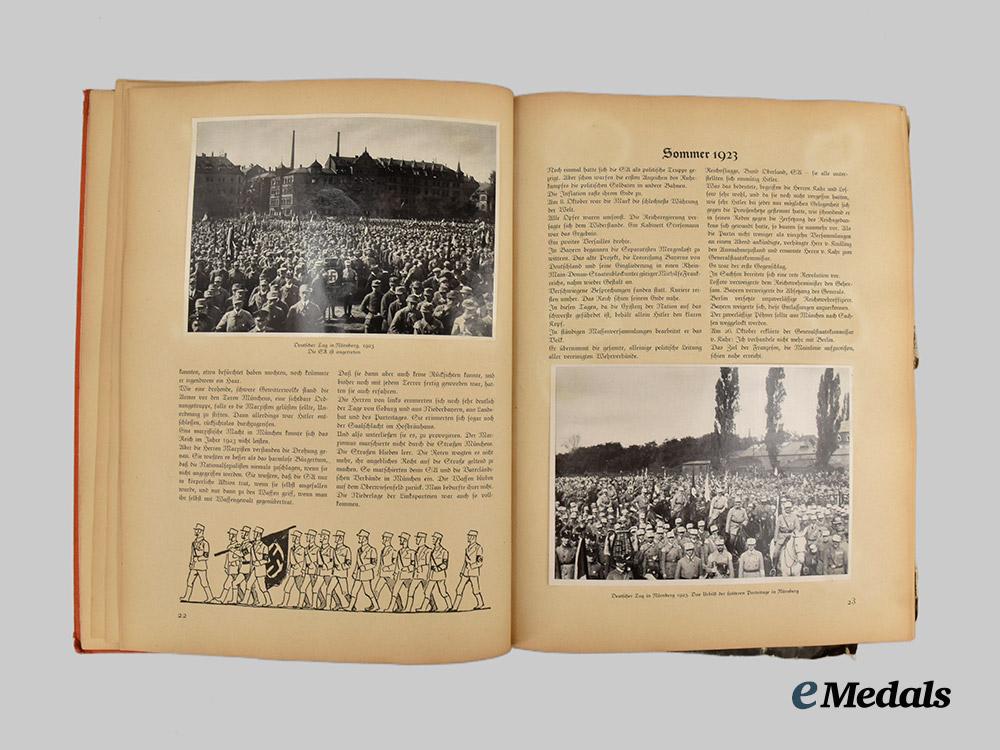 germany,_third_reich._a_pair_of_patriotic_cigarette_card_albums___m_n_c0750
