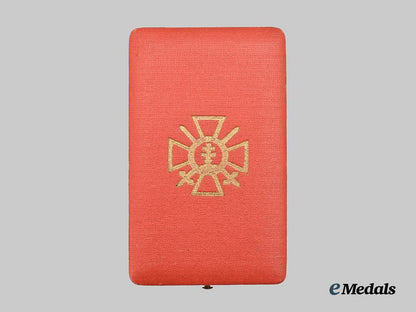 hungary,_kingdom._an_order_of_merit,_knight_with_swords_and_war_decoration,_in_case___m_n_c0805