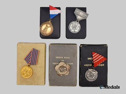 yugoslavia,_socialist_federal_republic;_croatia,_republic._a_lot_of_five_cased_awards___m_n_c0811