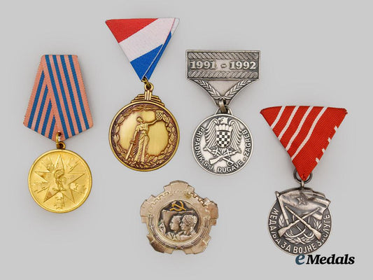 yugoslavia,_socialist_federal_republic;_croatia,_republic._a_lot_of_five_cased_awards___m_n_c0812