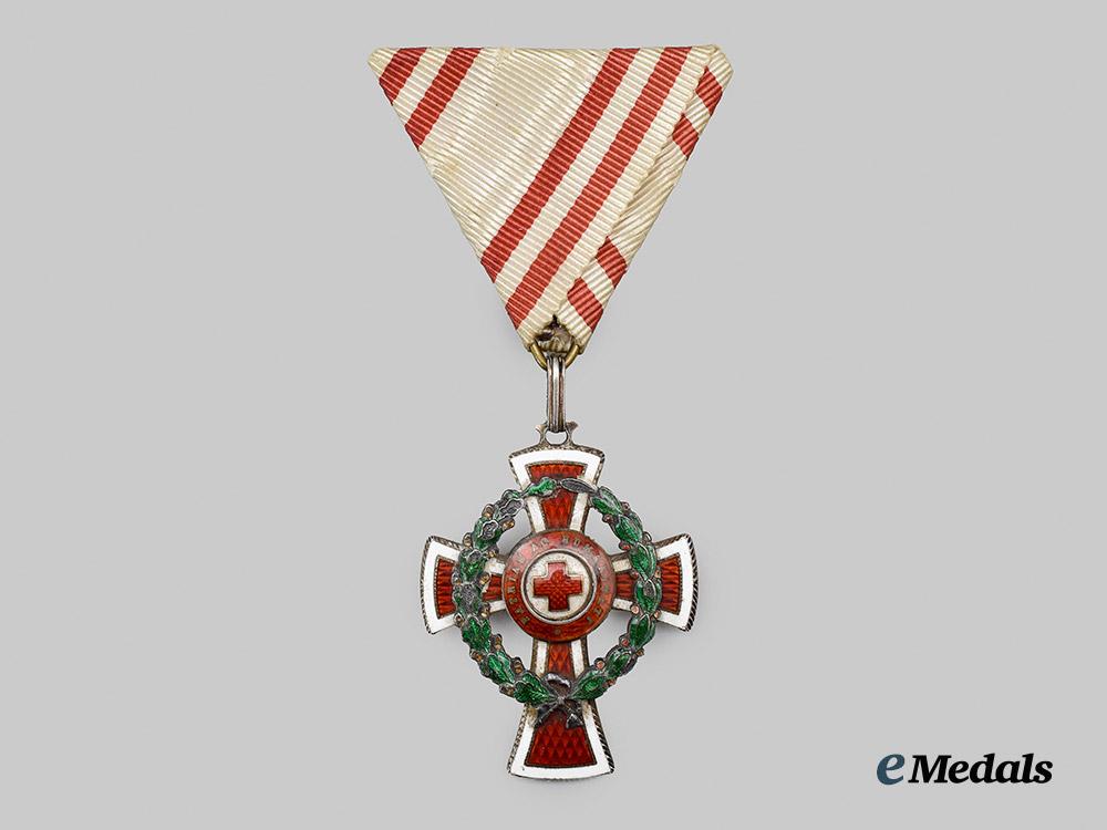 austria,_imperial._a_honour_decoration_of_the_red_cross,_i_i_class_cross___m_n_c0841