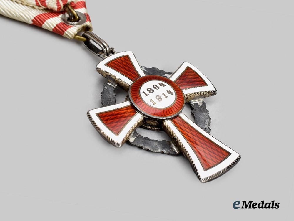 austria,_imperial._a_honour_decoration_of_the_red_cross,_i_i_class_cross___m_n_c0850