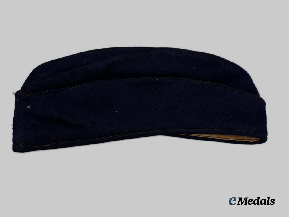 germany,_kriegsmarine._an_e_m/_n_c_o’s_board_cap,_with_u-_boat_traditions_badge___m_n_c0891
