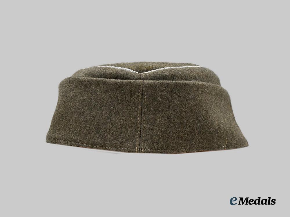 germany,_heer._an_officer’s_m43_field_cap,_by_karl_kubach___m_n_c0902