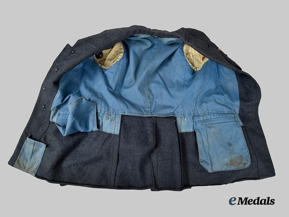 canada,_commonwealth._a_second_war_r_c_a_f_service_tunic_to_bomber_sergeant___m_n_c0924