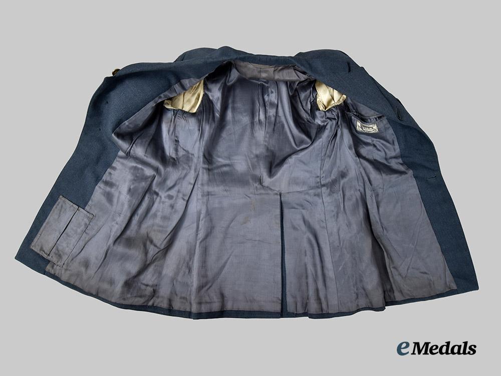 canada,_commonwealth._a_second_war_r_c_a_f_winter_service_tunic_of_a_wireless_air_gunner___m_n_c0941