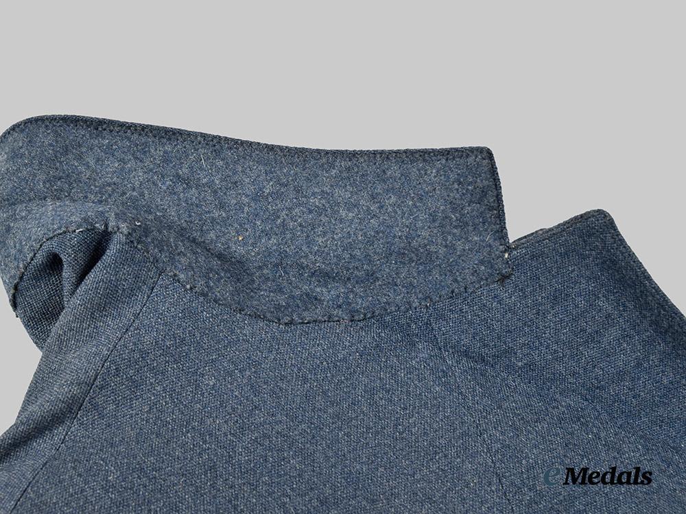 canada,_commonwealth._a_second_war_r_c_a_f_winter_service_tunic_of_a_wireless_air_gunner___m_n_c0943