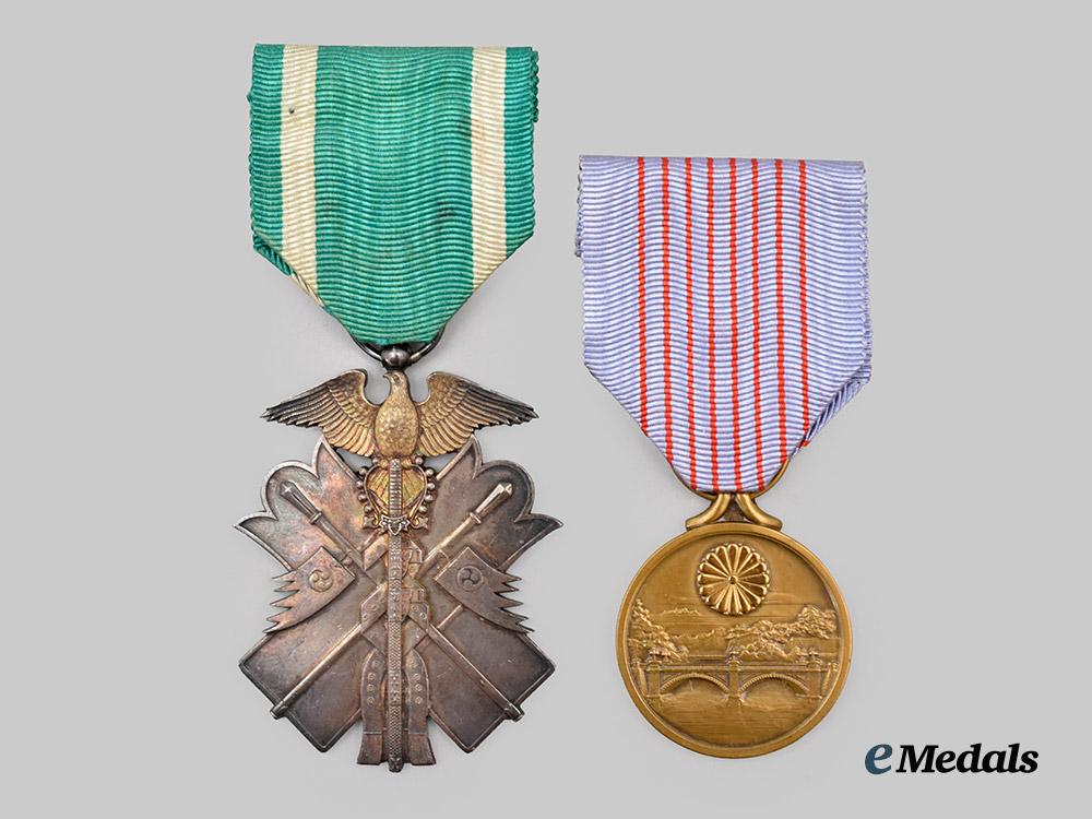 japan,_empire._a_pair_of_decorations___m_n_c0948