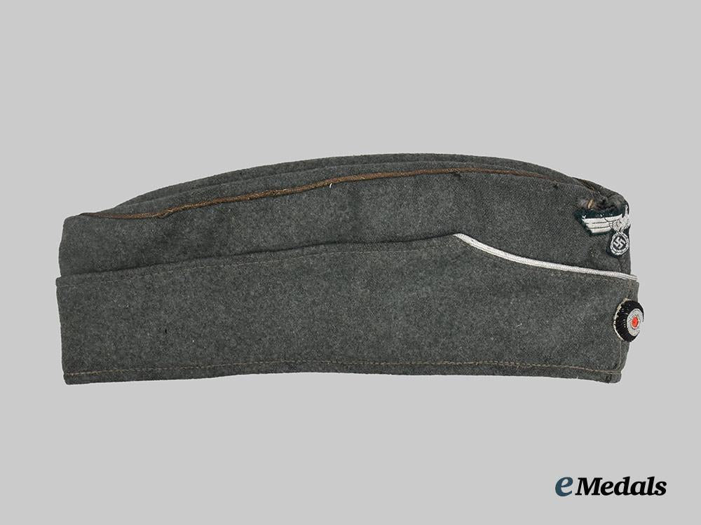 germany,_third_reich._a_wehrmacht_officer’s_m38_overseas_cap,_private_purchase___m_n_c0954