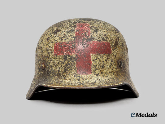 germany,_heer._a_rare_medic’s_m40_stahlhelm,_unit-_attributed_example,_by_eisenhüttenwerke_thale___m_n_c1009