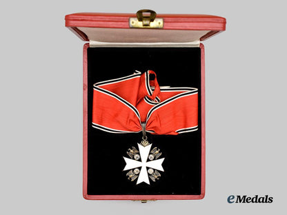 germany,_third_reich._an_order_of_the_german_eagle,_i_i/_i_i_i_class_cross_with_case,_by_gebrüder_godet___m_n_c1029