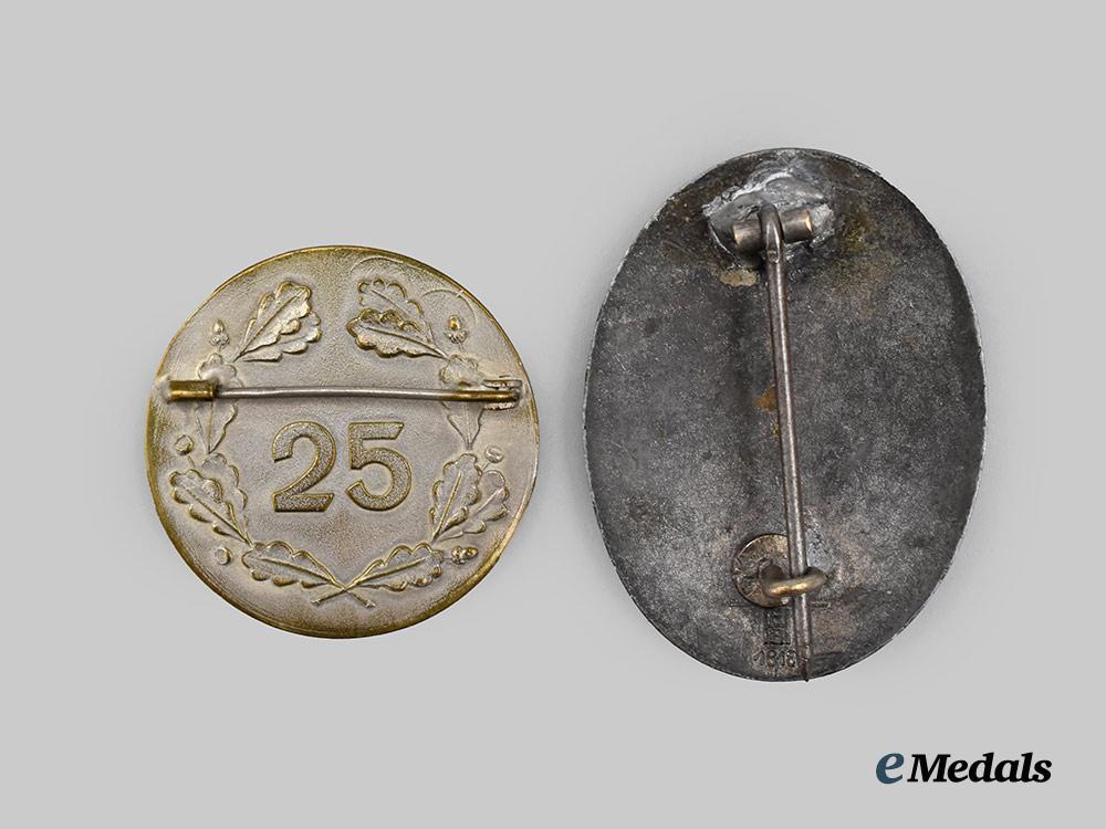 germany,_third_reich._a_pair_of_reichsnährstand_faithful_service_badges___m_n_c1040