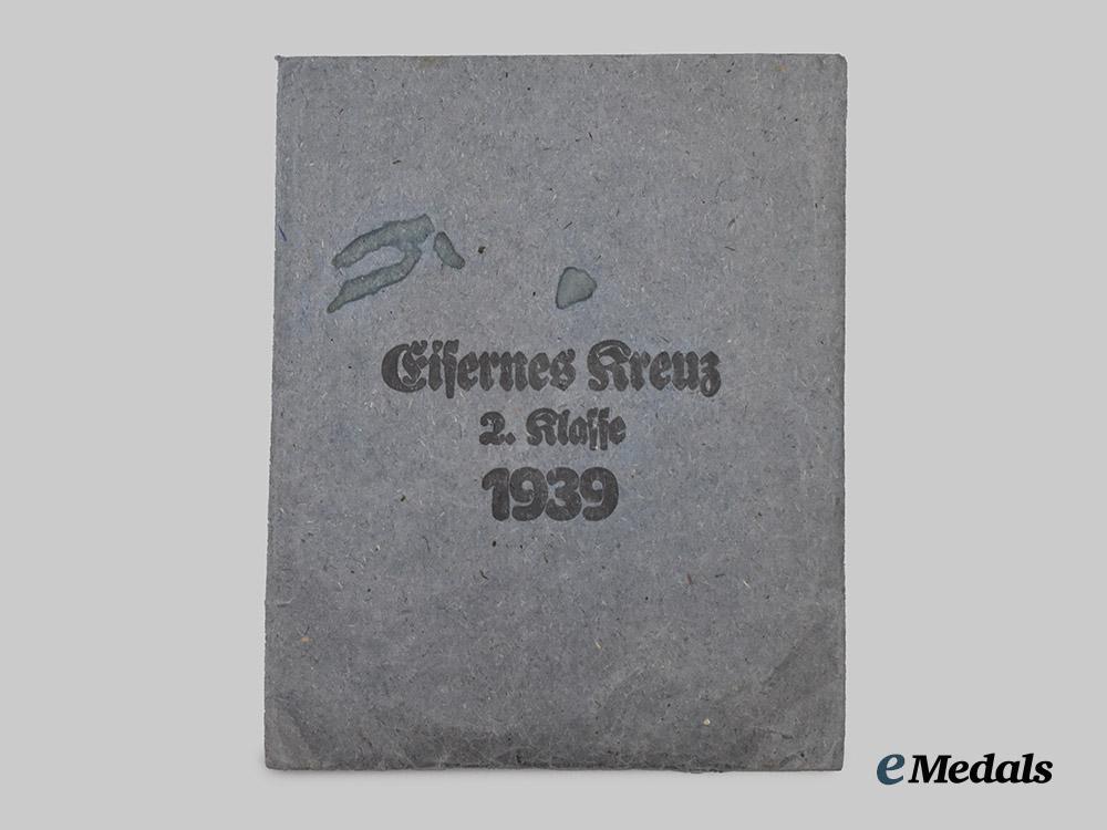 germany,_s_s._a1939_iron_cross_i_i_class,_with_award_document,_to_unterscharführer_hans_schnippen___m_n_c1050