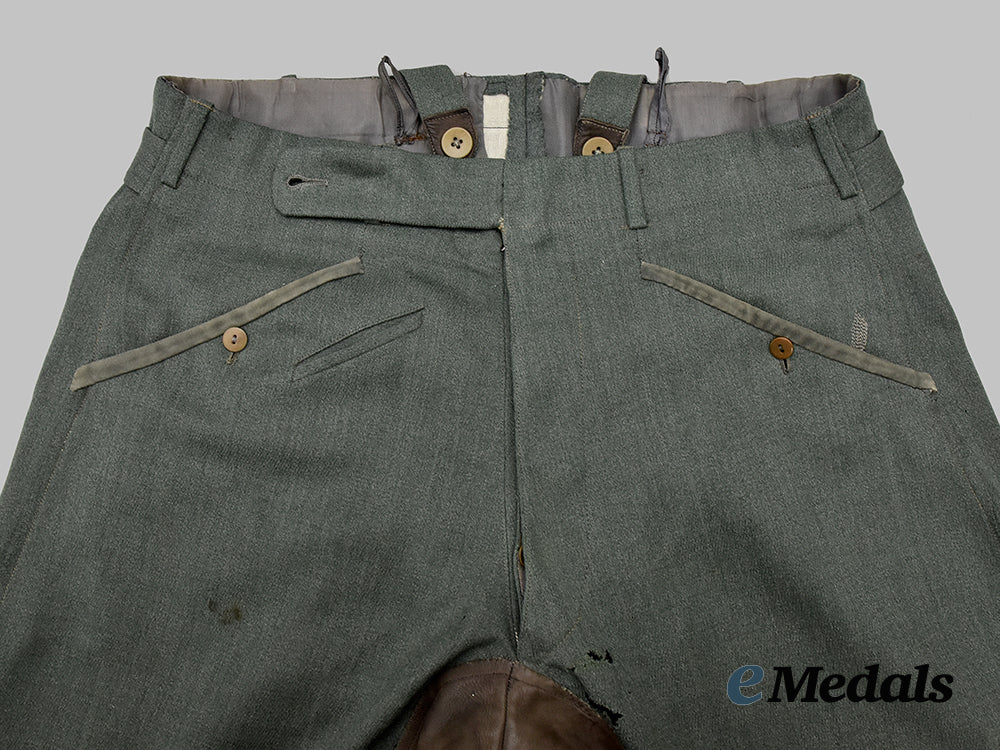 germany,_heer._a_pair_of_tailor_made_wehrmacht_riding_breeches_to_lt._niessl___m_n_c1059