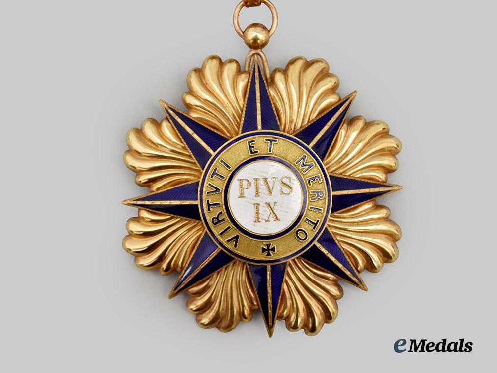 vatican,_papal_state._an_order_of_pius_i_x,_commander_in_gold,_c.1880___m_n_c1102