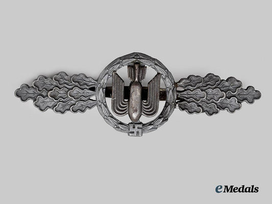 germany,_luftwaffe._a_bomber_clasp,_silver_grade,_by_funcke&_brüninghaus___m_n_c1116