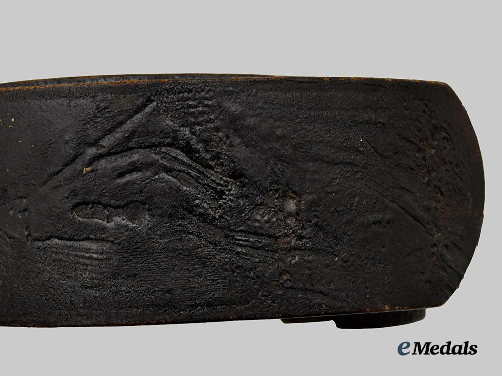 germany,_imperial._a_first_world_war_heer_e_m/_n_c_o’s_belt_with_wartime_souvenir_buttons___m_n_c1126