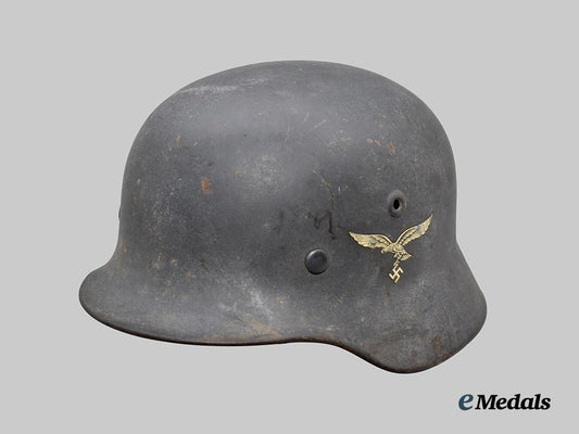 germany,_luftwaffe._an_m40_stahlhelm,_single_decal_version,_by_quist___m_n_c1139