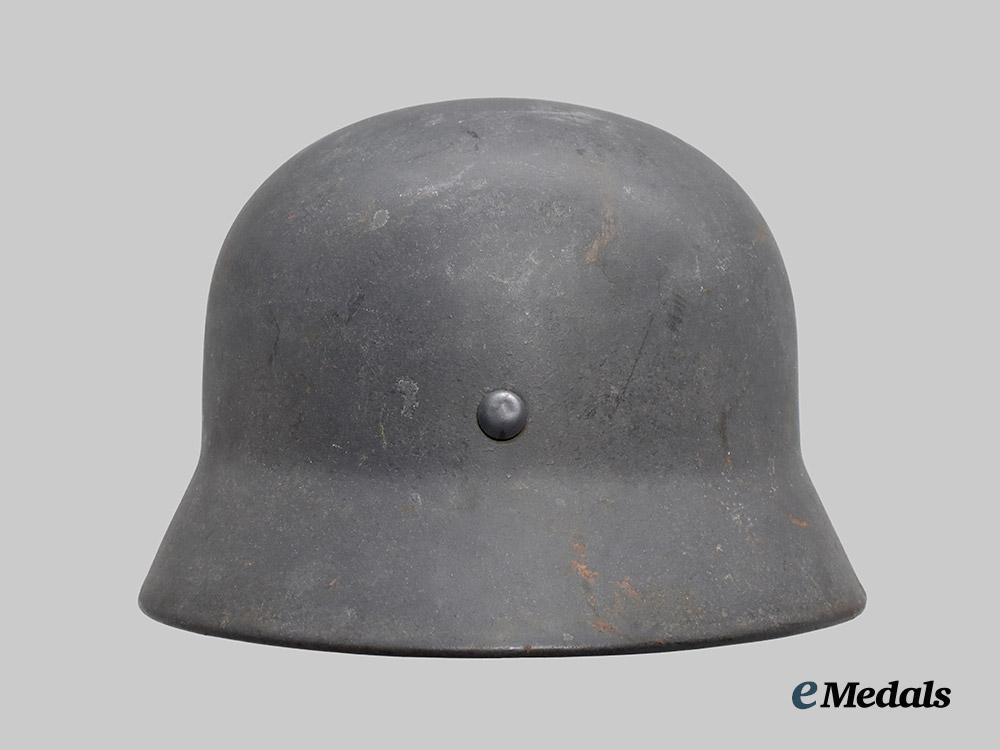 germany,_luftwaffe._an_m40_stahlhelm,_single_decal_version,_by_quist___m_n_c1143