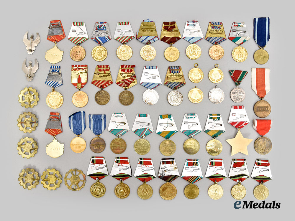 bulgaria,_poland,_romania,_soviet_union,_yugoslavia._lot_of_forty_eastern_european_socialist_medals_and_eight_assorted_badges___m_n_c1178