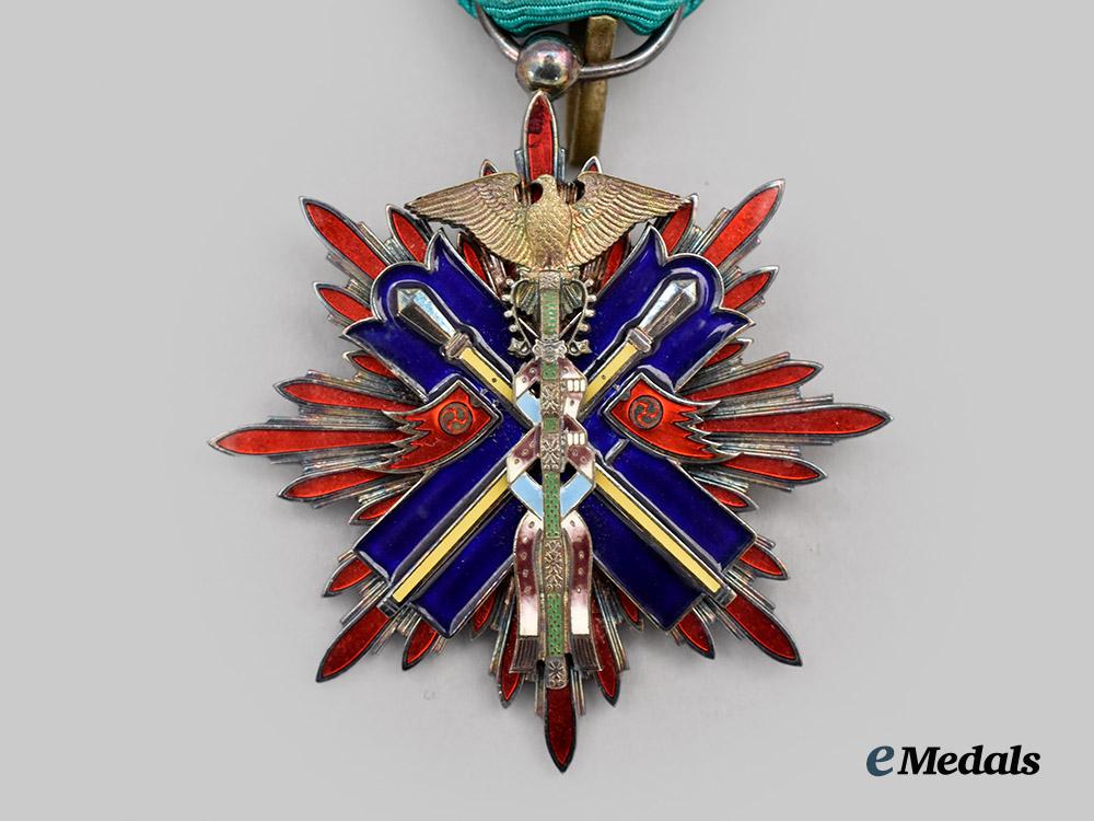 japan,_imperial._an_order_of_the_golden_kite,_v_class_in_case___m_n_c1185